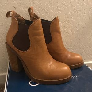 ✨ Cognac Leather Booties